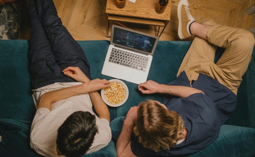 Critique cinéma : enjeux et recommandations actuelles